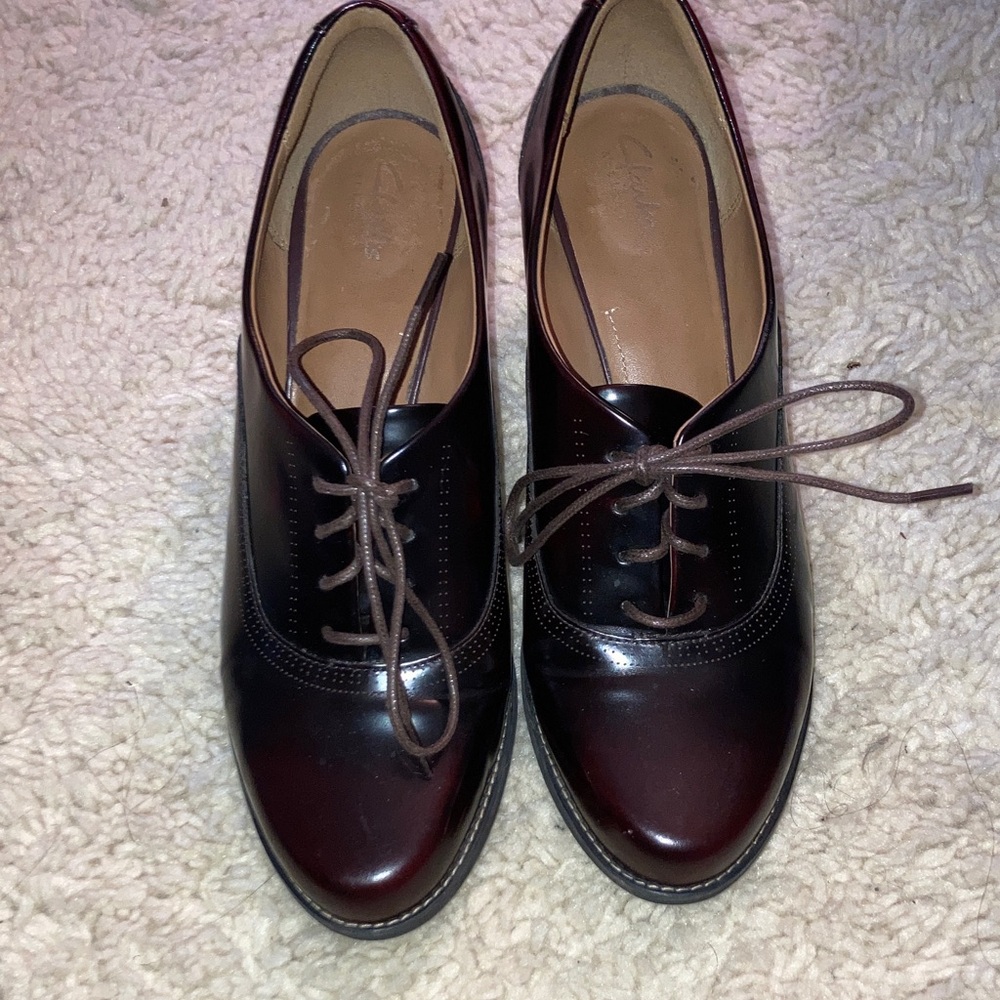 Clarks Women's Artisan Tara Victoria Dark Brown Oxfords 10